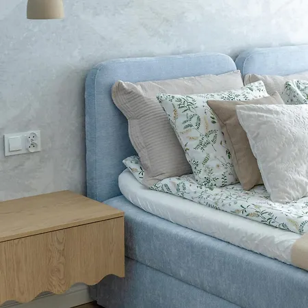 Mood *